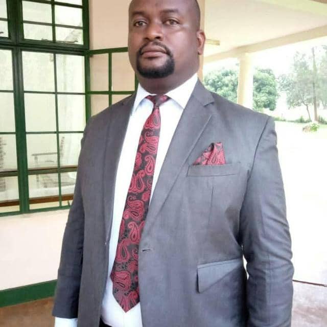 Mr Dan Rwabugaire
